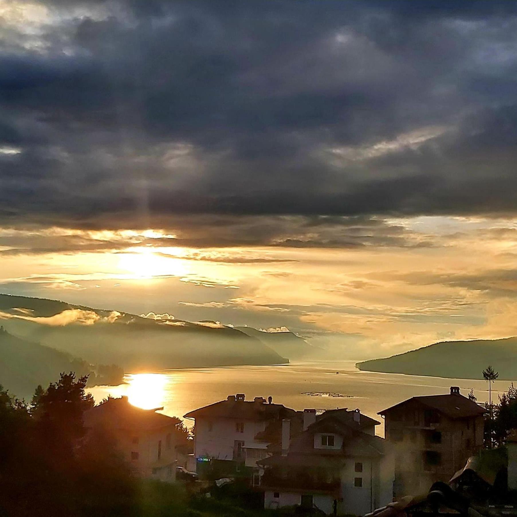 Елеганс Къща За Гости Dospat Dış mekan fotoğraf